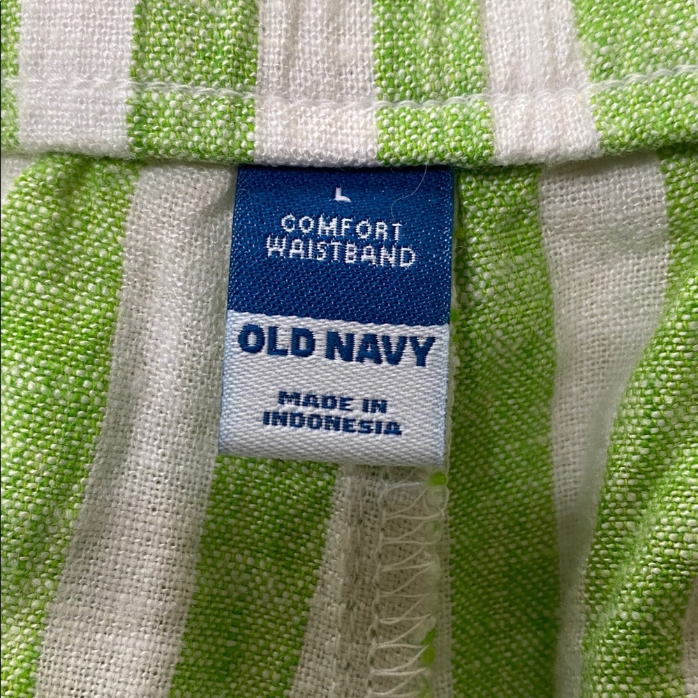 NWT OLD NAVY SHORTS - Picture 4 of 6